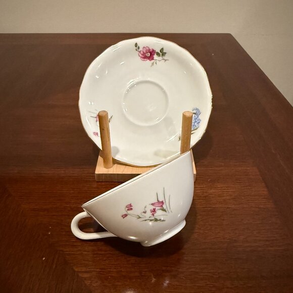 Winterling Roslau Bavaria Tea Cup and Saucer Set - Pink and Blue Flowers - Picture 5 of 5